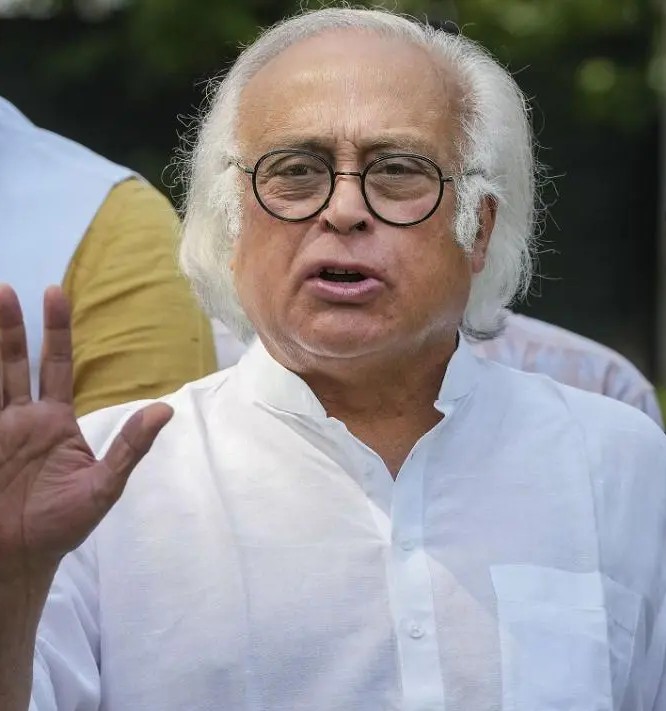 जयराम रमेश का बड़ा आरोप: 'ट्रिपल-इंजन सरकार वोट, सीट और चंदे की चोरी कर रही है'